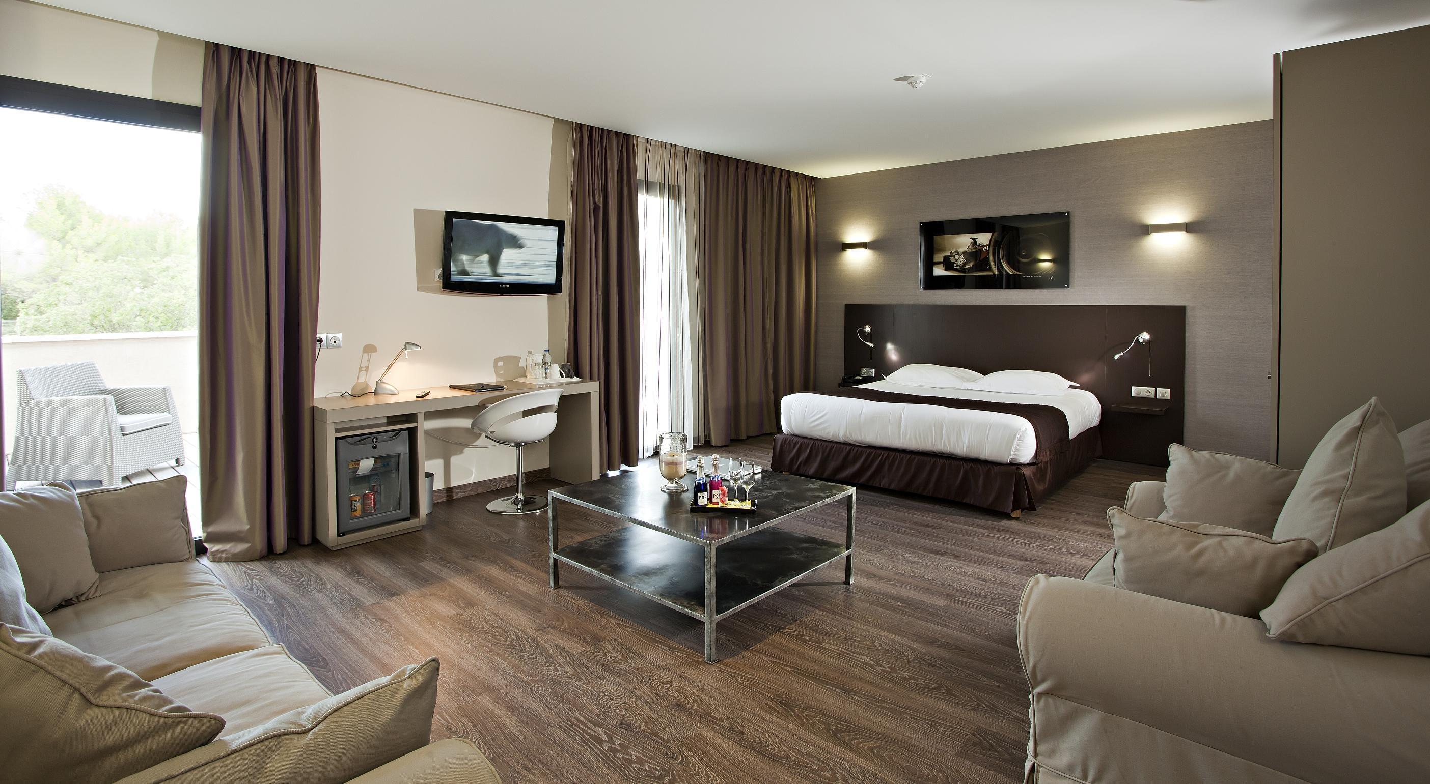 Grand Prix Hotel & Restaurant Le Castellet  Kültér fotó